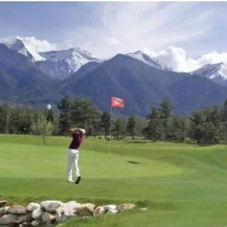 2 Bdr Garden With Near And Golf Apartmán