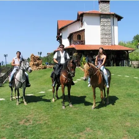 2 Bdr Garden With Near And Golf Apartmán *