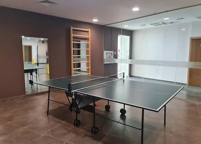 Апартаменты 2 Bdr Garden With Near And Golf *