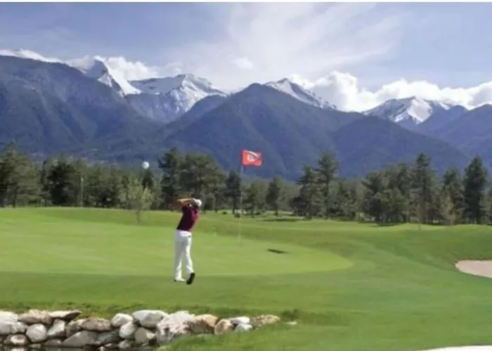 2 Bdr Garden With Near And Golf Апартаменты