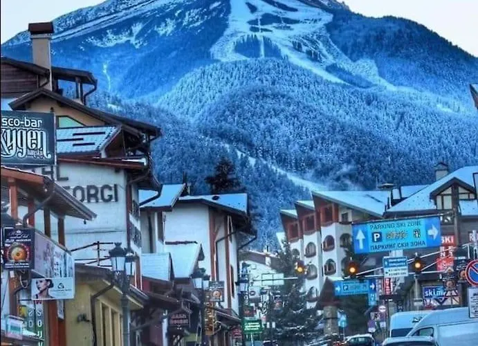 2 Bdr Garden With Near And Golf Апартаменты